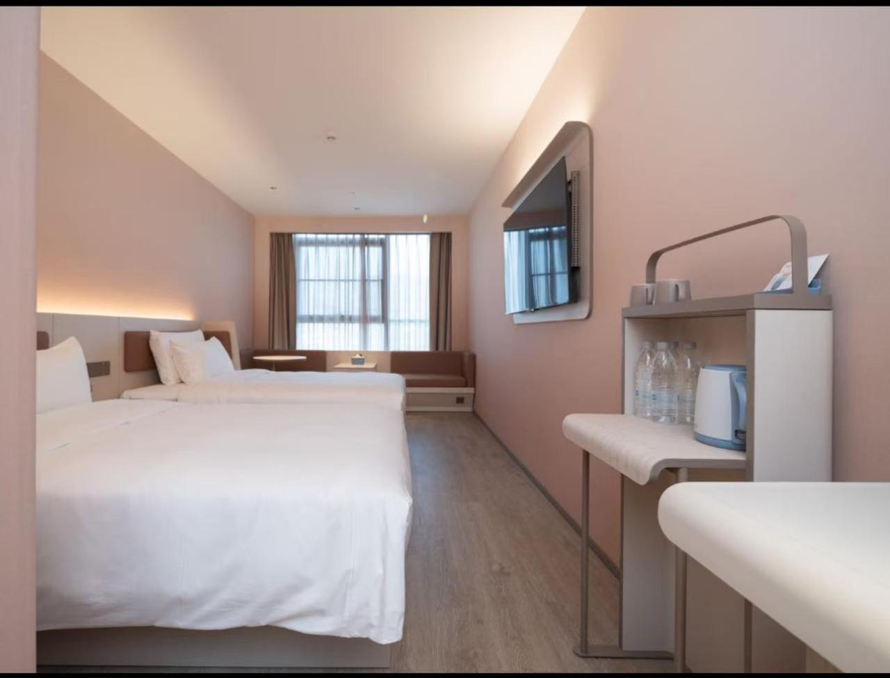 Hanting Lingang New Wanda Plaza Shanghai